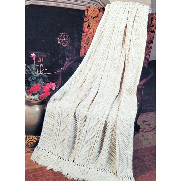 Crochet Patterns Afghans Blankets Throws Beanies Slouchy Hat Mixed Lot of 12 - Picture 12 of 12